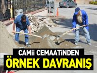 CAMİİ CEMAATİNDEN ÖRNEK DAVRANIŞ